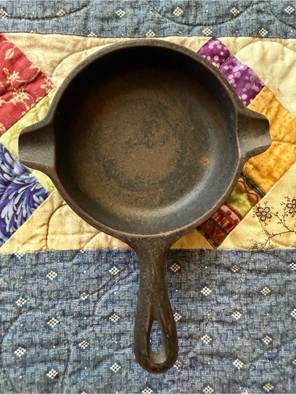 Vintage Wagner Ware 1050 Mini Cast Iron Skillet Double Pour Spout